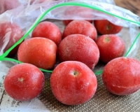 Как заморозить целые помидоры на зиму