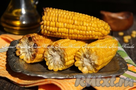 Кукуруза в рукаве в духовке