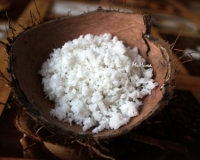 Как расколоть кокос и приготовить кокосовую стружку и кокосовое молоко 