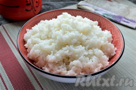 Дать рису остыть. Теперь вы знаете, как можно очень просто и достаточно быстро приготовить наивкуснейший рис для роллов в мультиварке. Можно далее приступать к приготовлению различных закусок, суши и роллов.
