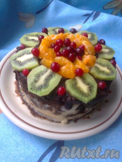 Блинный торт с фруктами и йогуртом