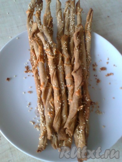 Вот такие замечательные итальянские хлебные палочки "Гриссини", приготовленные без добавления дрожжей, у нас получились.