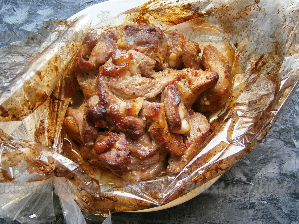 Свинина в рукаве с картошкой в рукаве в духовке рецепт с фото с