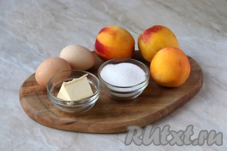 Подготовьте продукты  для приготовления персикового курда.
