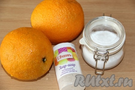 Подготовить продукты для приготовления апельсинового мармелада с агар-агаром.
