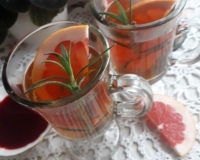 Согревающий чай с грейпфрутом и розмарином