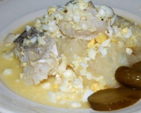 Минтай в кляре со сметаной на сковороде — рецепт с фото пошагово