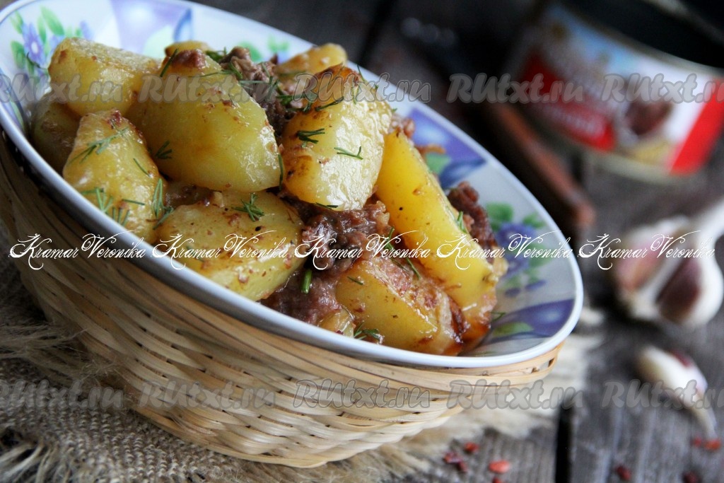 Жареная картошка с мясом на сковороде - быстрый рецепт с пошаговыми фото