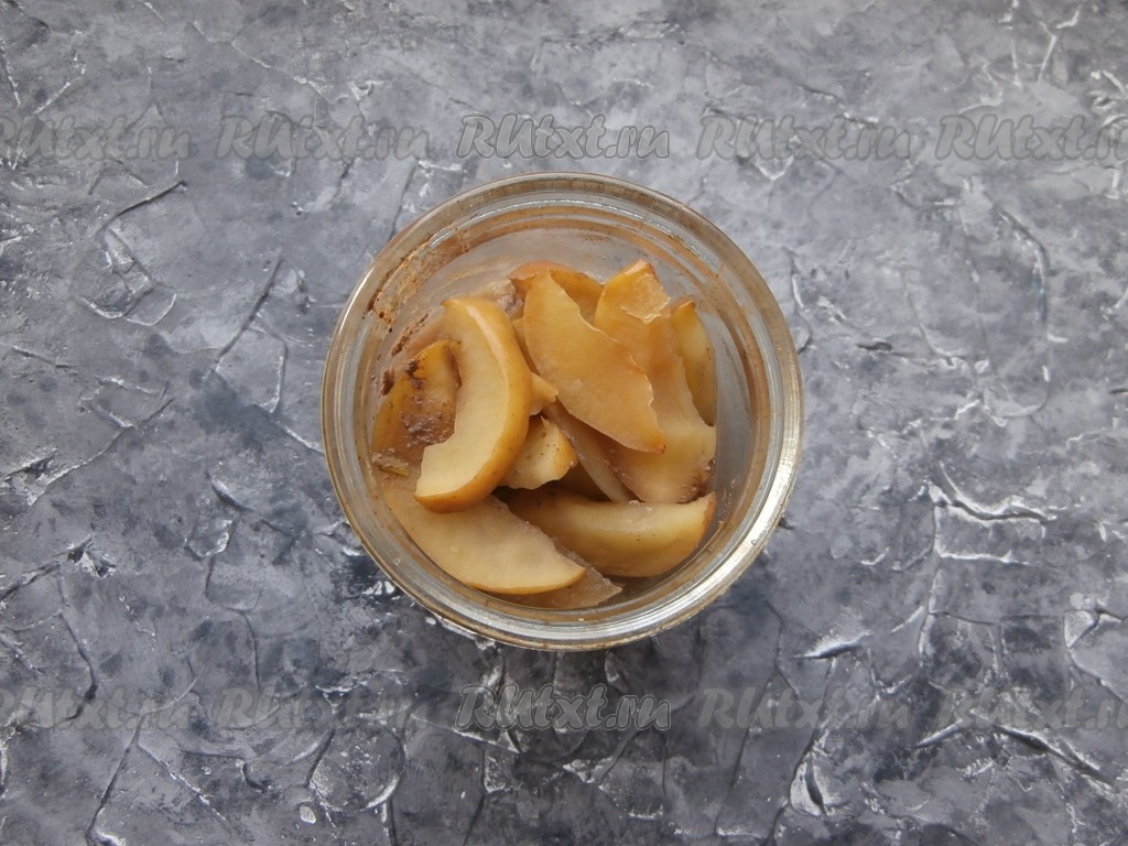 Печень в банке с яблоками рецепт