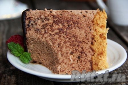 Отказаться от кусочка изумительно вкусного, нежнейшего шоколадного торта "Птичье молоко" невозможно!