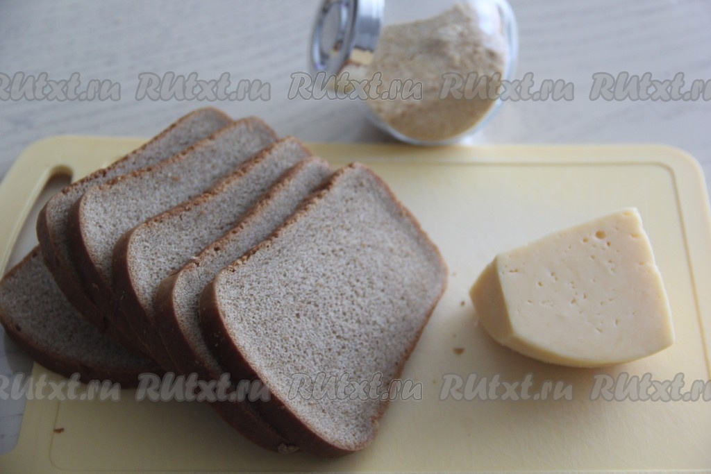 Сухарики из черного хлеба с чесноком и оливковым масло – пошаговый рецепт приготовления с фото