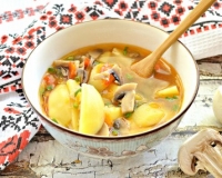 Постный суп с шампиньонами и картофелем