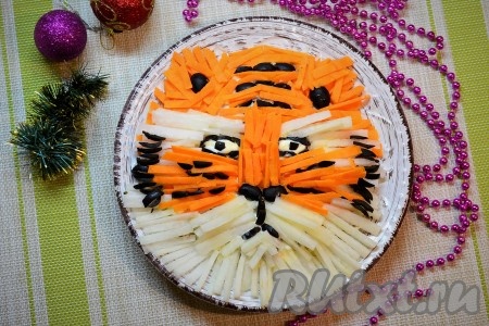 Новогодний салат в виде тигра