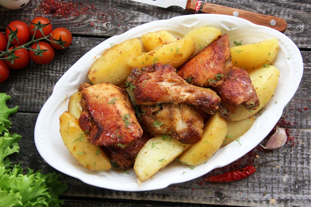 Курица с картошкой, запеченная в рукаве, пошаговый рецепт с фото
