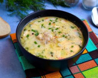 Рецепт: Суп с сушеными белыми грибами и плавленным сыром - в мультиварке