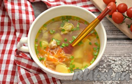 Суп из свинины с вермишелью и картошкой