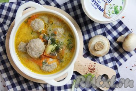 Сырный суп с шампиньонами и фрикадельками