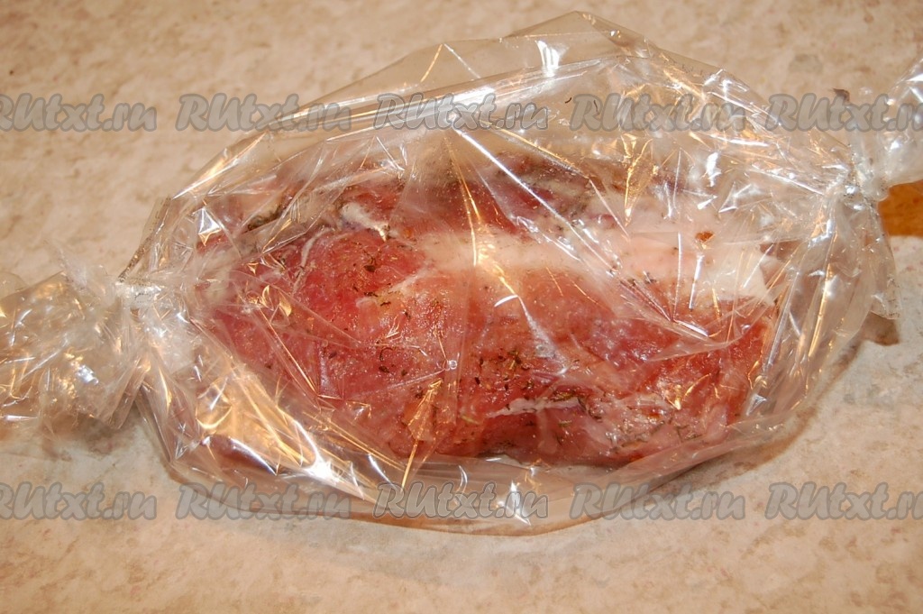 мясо в духовке из свинины в рукаве одним куском рецепт с фото | Дзен