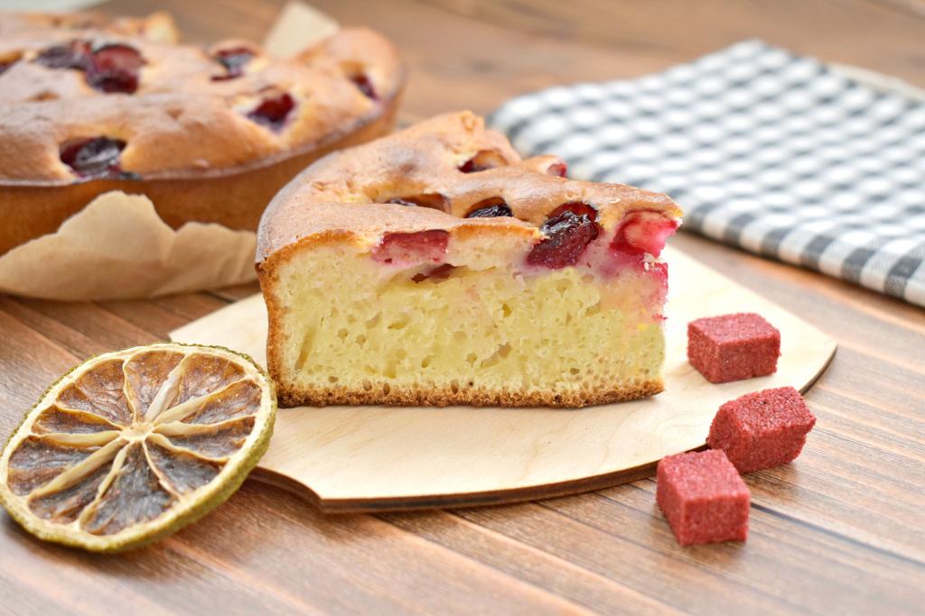 Пирог с вишней, пошаговый рецепт на ккал, фото, ингредиенты - fanta4ka (Марьяна)