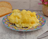 Цветная капуста, запечённая в яйце с сыром в духовке