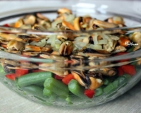 Рецепт салата с мидиями и стручковой фасолью