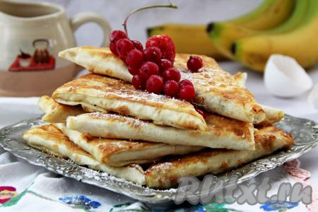 Подать такие сладкие конвертики можно и горячими, и остывшими. Особенно хороши они к чаю или к кофе.