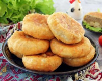 Жареные пирожки с печёнкой и картошкой