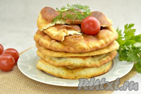 Лепёшки с зеленью на кефире на сковороде
