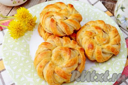 Булочки с сахаром из слоёного бездрожжевого теста