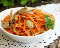 Вешенки с морковью по-корейски