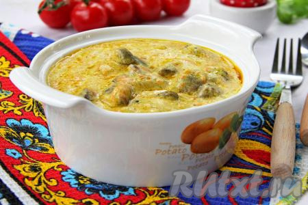 Куриные сердечки в сливках в мультиварке