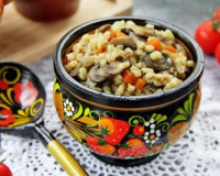 Перловка с грибами в горшочках в духовке