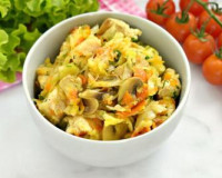 Капуста, тушёная с грибами и курицей
