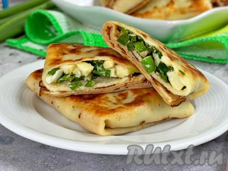Блины, фаршированные зелёным луком и яйцом
