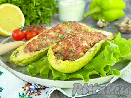 Лодочки из кабачка с фаршем в аэрогриле