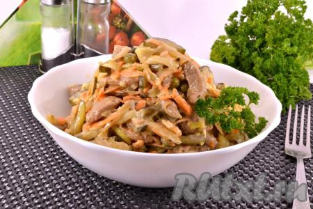 Салат с мясом и маринованными огурцами