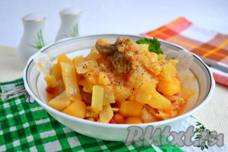 Овощное рагу с курицей в мультиварке