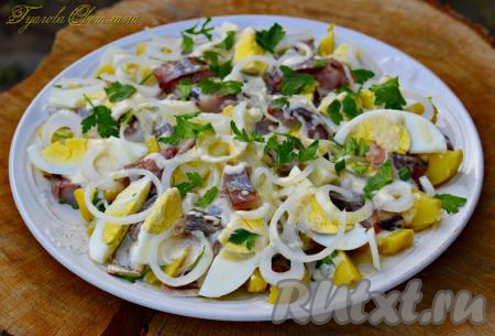 Салат из селедки и яиц