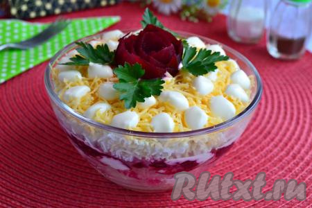Салат со свеклой и курицей