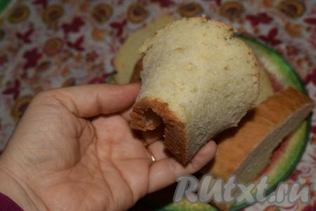Кусочки хлеба при нарезке получаются мягкими, не крошащимися, структура хлеба - мелкопористая.