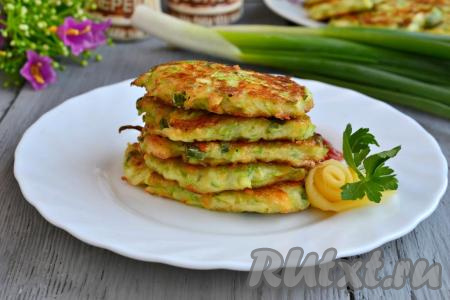 Кабачковые оладьи с сыром