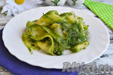 Салат из молодых кабачков