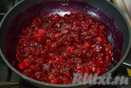  Начинка для пирога "схватится", станет не жидкой.