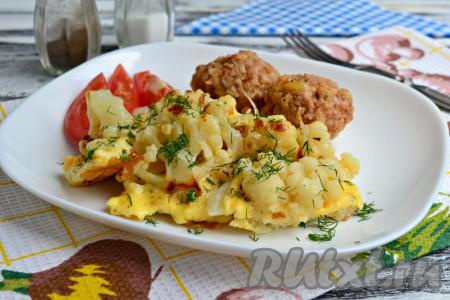 Жареная цветная капуста с яйцом