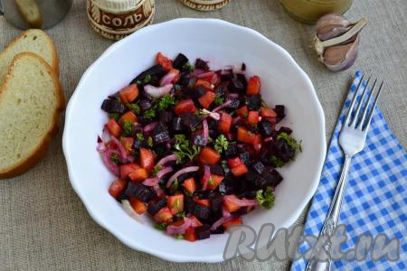 Салат из свеклы и моркови с чесноком
