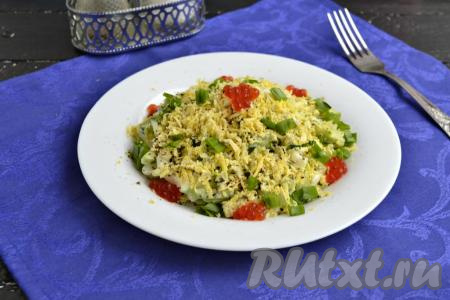 Салат из авокадо с огурцом и яйцами