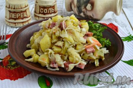 Салат с квашеной капустой и картошкой