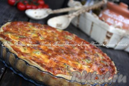 Вот такой красивый и золотистый пирог получился. Аппетитный, вкусный, нежный картофельный киш, приготовленный по этому рецепту, можно подать горячим или холодным. Отличная выпечка, попробуйте!
