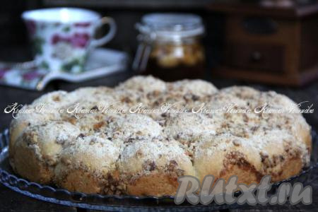 Нежные, вкусные, красивые булочки с джемом подать к чаю. Выпечка из дрожжевого хрущевского теста готовится достаточно просто, а получается отличной. Испеките такие замечательные булочки в духовке и вы, наверняка, снова вернётесь к этому удачному рецепту!