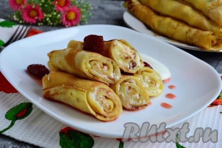 Блинчики с творогом и изюмом